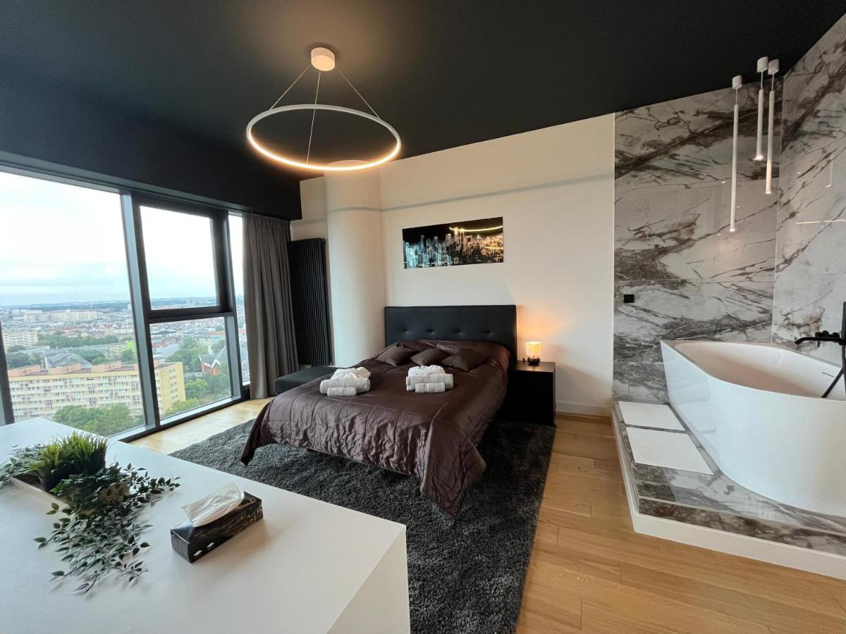 Hanza Tower - Luxurious Apartment 60M2 - 15Th Floor City View Szczecin Exteriör bild