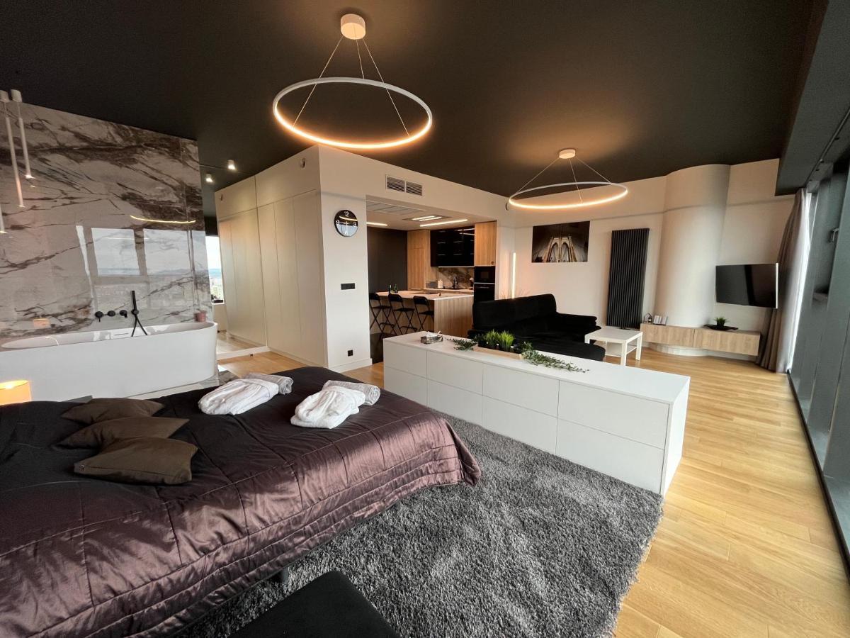 Hanza Tower - Luxurious Apartment 60M2 - 15Th Floor City View Szczecin Exteriör bild